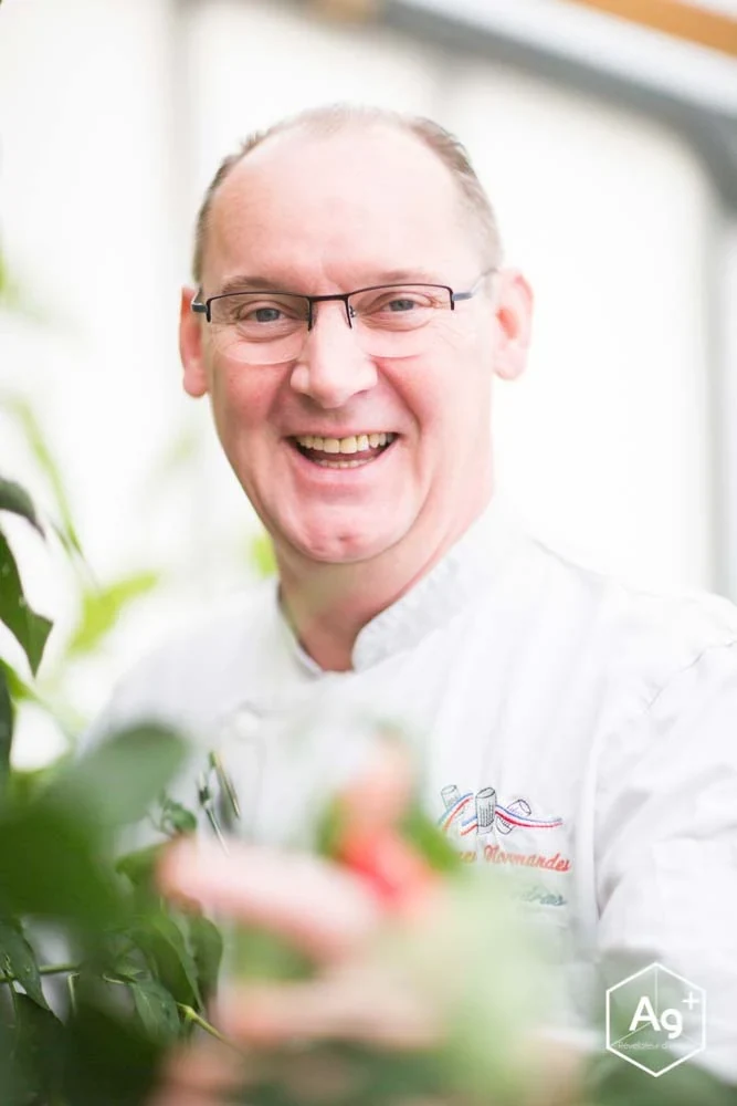 Portrait du chef dans sa cuisine